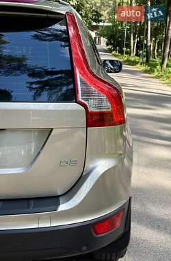 Внедорожник / Кроссовер Volvo XC60 2012 в 