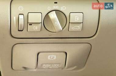 Внедорожник / Кроссовер Volvo XC60 2012 в 