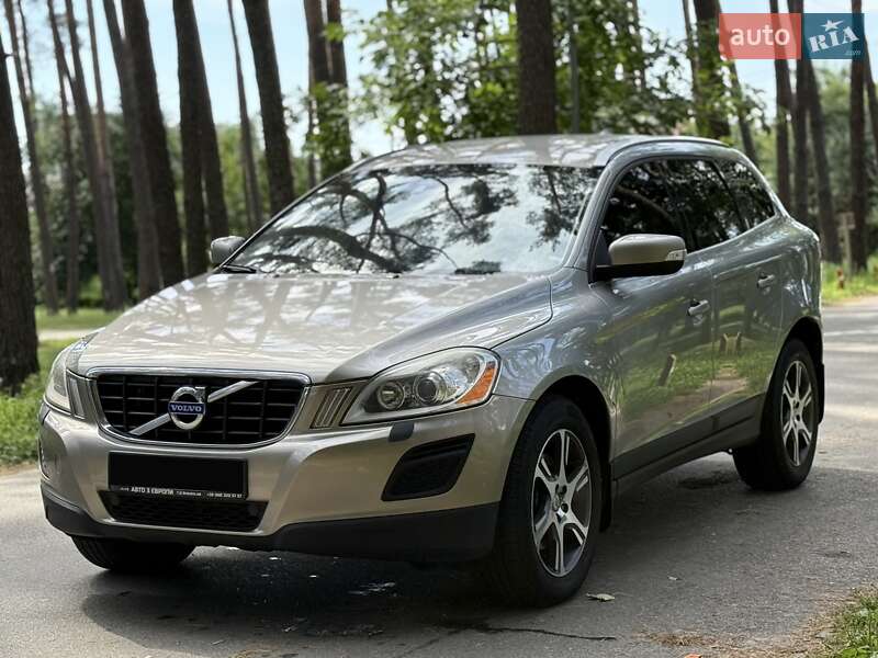 Внедорожник / Кроссовер Volvo XC60 2012 в Киеве