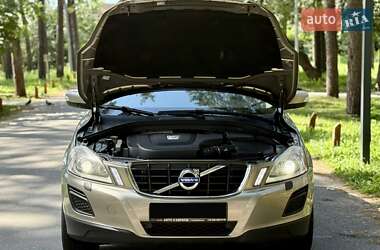 Внедорожник / Кроссовер Volvo XC60 2012 в 
