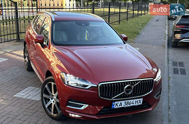 Внедорожник / Кроссовер Volvo XC60 2018 в 