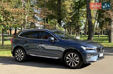 Позашляховик / Кросовер Volvo XC60 2023 в 