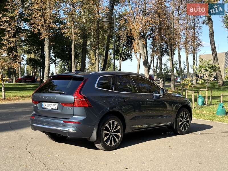 Внедорожник / Кроссовер Volvo XC60 2023 в Киеве