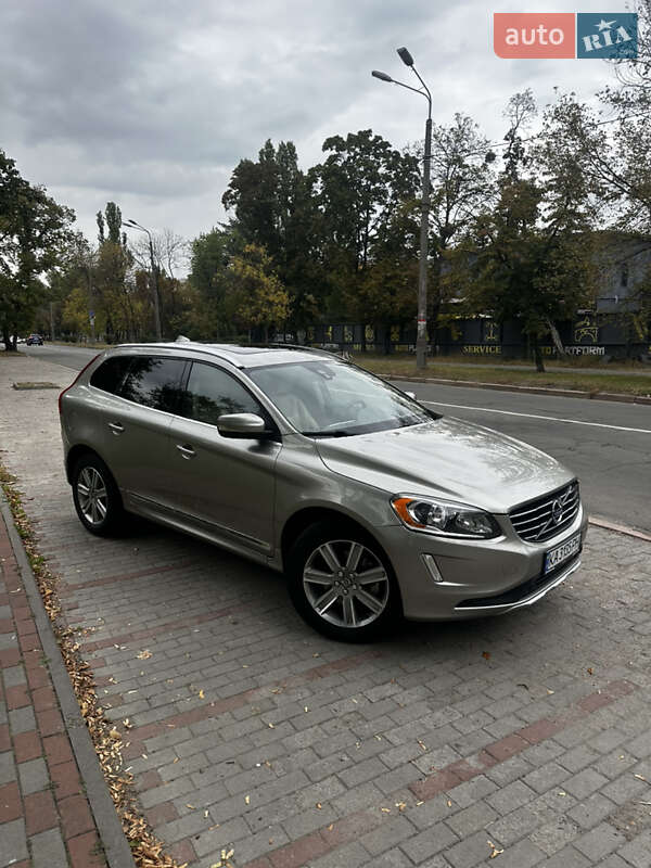 Внедорожник / Кроссовер Volvo XC60 2015 в Киеве