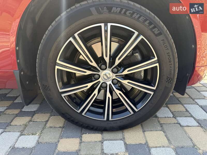 Внедорожник / Кроссовер Volvo XC60 2020 в Днепре