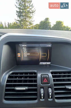 Внедорожник / Кроссовер Volvo XC60 2011 в 