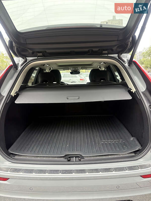 Позашляховик / Кросовер Volvo XC60 2023 в Дніпрі фото 19 Позашляховик / Кросовер Volvo XC60 2023 в Дніпрі