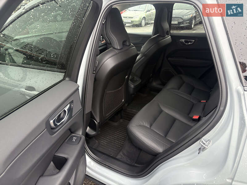 Позашляховик / Кросовер Volvo XC60 2023 в Дніпрі фото 16 Позашляховик / Кросовер Volvo XC60 2023 в Дніпрі