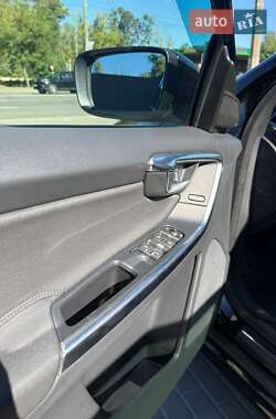 Внедорожник / Кроссовер Volvo XC60 2013 в 