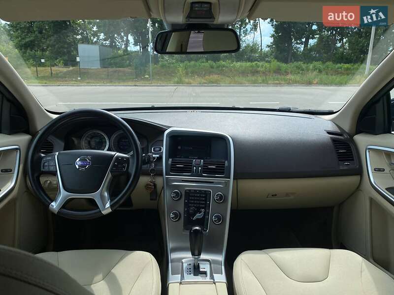 Внедорожник / Кроссовер Volvo XC60 2011 в Киеве