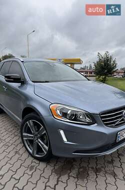 Внедорожник / Кроссовер Volvo XC60 2017 в 