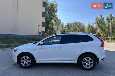 Внедорожник / Кроссовер Volvo XC60 2014 в 