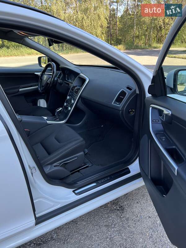 Внедорожник / Кроссовер Volvo XC60 2014 в Харькове