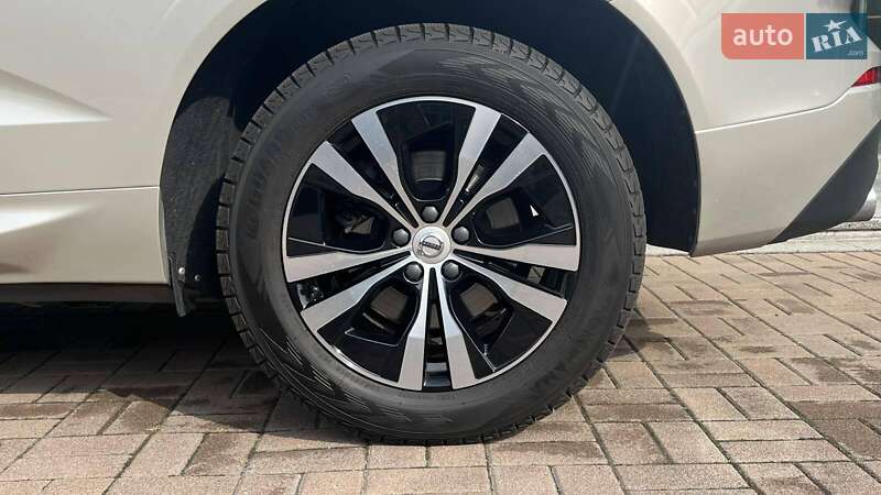 Внедорожник / Кроссовер Volvo XC60 2020 в Киеве