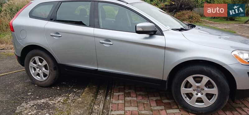 Внедорожник / Кроссовер Volvo XC60 2010 в Дубно