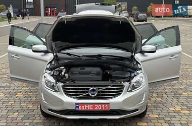 Внедорожник / Кроссовер Volvo XC60 2016 в 