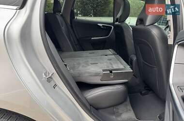 Внедорожник / Кроссовер Volvo XC60 2016 в 