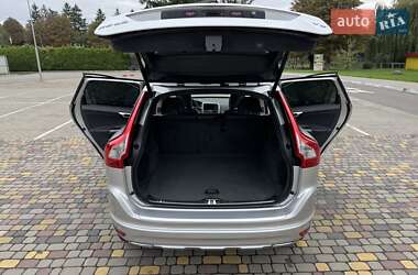 Внедорожник / Кроссовер Volvo XC60 2016 в 
