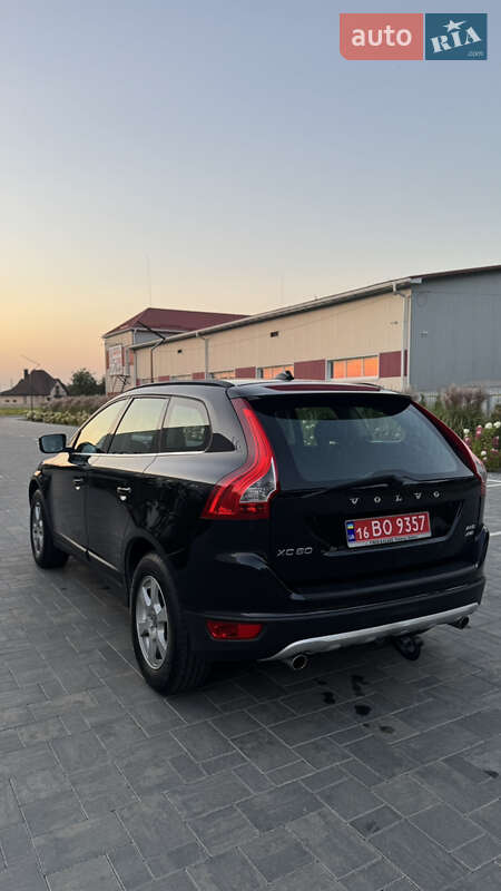 Внедорожник / Кроссовер Volvo XC60 2010 в Луцке
