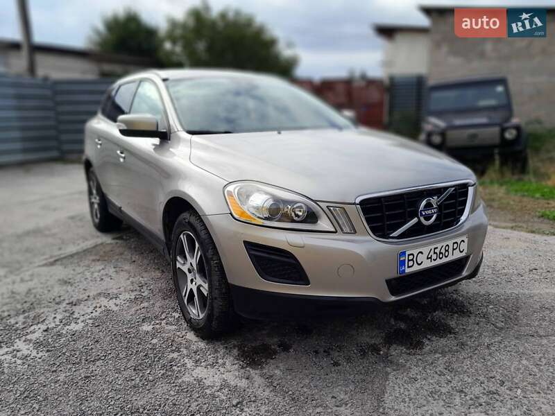 Внедорожник / Кроссовер Volvo XC60 2013 в Бродах