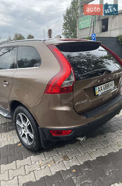 Внедорожник / Кроссовер Volvo XC60 2012 в 