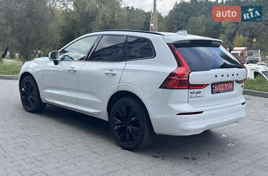 Внедорожник / Кроссовер Volvo XC60 2022 в 