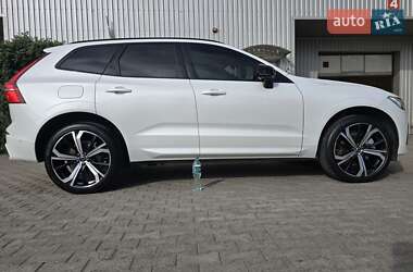 Внедорожник / Кроссовер Volvo XC60 2023 в 