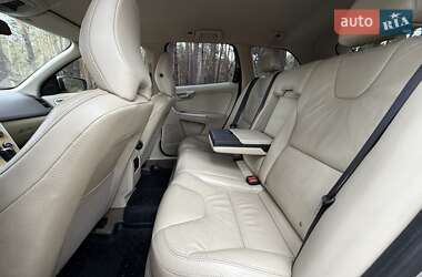 Внедорожник / Кроссовер Volvo XC60 2012 в 