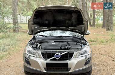 Внедорожник / Кроссовер Volvo XC60 2012 в 