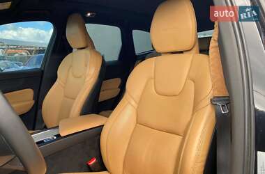Внедорожник / Кроссовер Volvo XC60 2019 в 