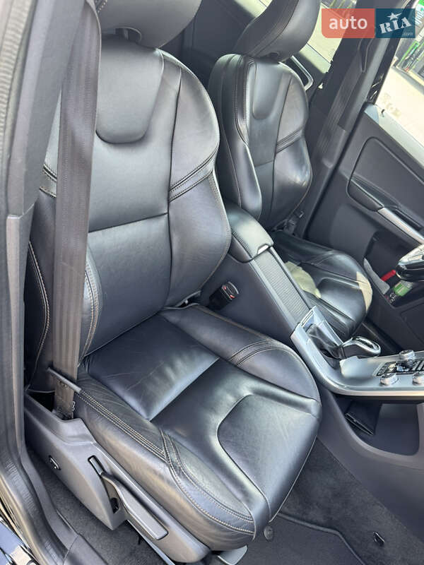 Внедорожник / Кроссовер Volvo XC60 2016 в Луцке