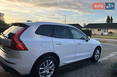 Позашляховик / Кросовер Volvo XC60 2017 в 