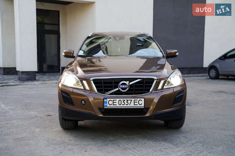 Внедорожник / Кроссовер Volvo XC60 2012 в Черновцах