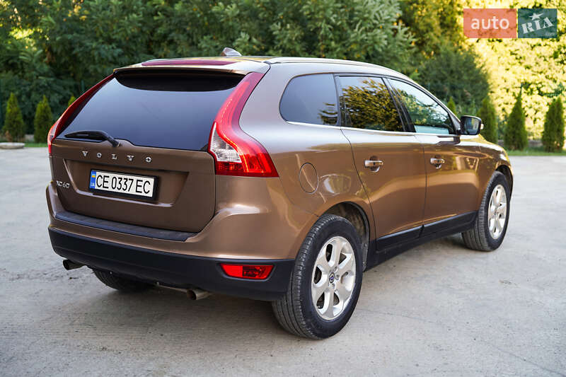 Внедорожник / Кроссовер Volvo XC60 2012 в Черновцах