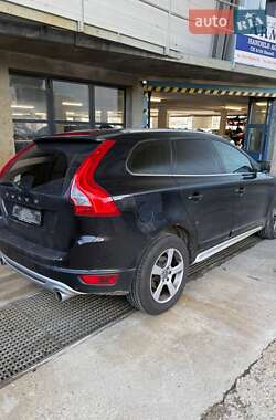 Внедорожник / Кроссовер Volvo XC60 2013 в 