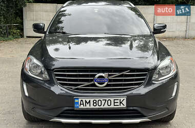 Внедорожник / Кроссовер Volvo XC60 2015 в 