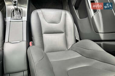 Внедорожник / Кроссовер Volvo XC60 2015 в 