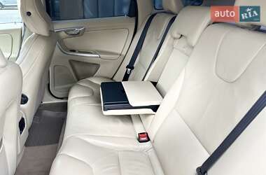 Внедорожник / Кроссовер Volvo XC60 2009 в 