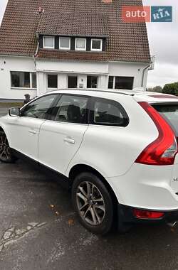 Внедорожник / Кроссовер Volvo XC60 2012 в 