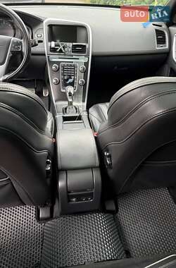Позашляховик / Кросовер Volvo XC60 2013 в 