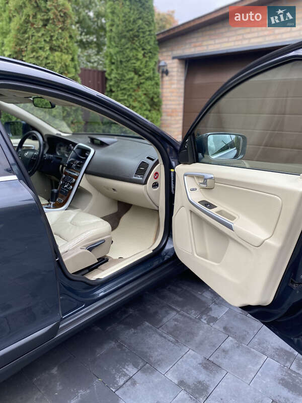 Внедорожник / Кроссовер Volvo XC60 2009 в Луцке