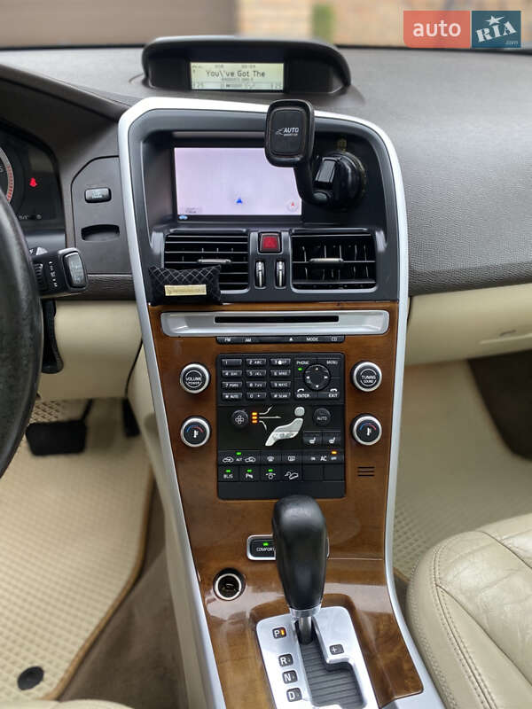 Внедорожник / Кроссовер Volvo XC60 2009 в Луцке