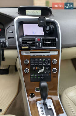 Внедорожник / Кроссовер Volvo XC60 2009 в 