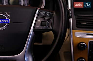 Внедорожник / Кроссовер Volvo XC60 2012 в 