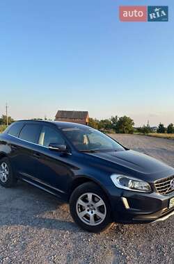 Внедорожник / Кроссовер Volvo XC60 2015 в 