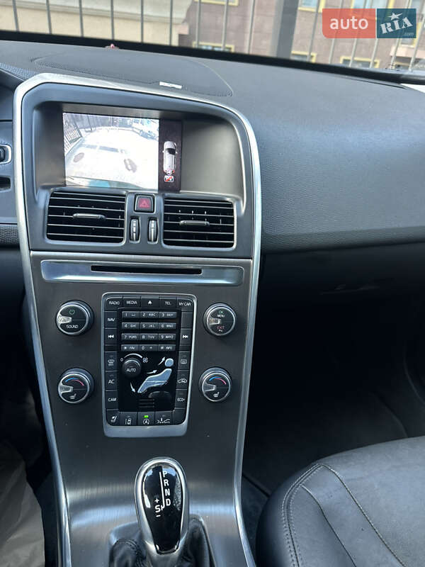 Позашляховик / Кросовер Volvo XC60 2015 в Одесі фото 9 Позашляховик / Кросовер Volvo XC60 2015 в Одесі