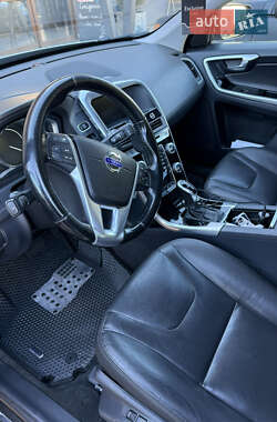 Внедорожник / Кроссовер Volvo XC60 2015 в 