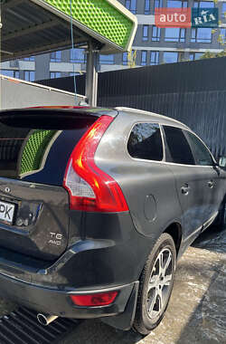Позашляховик / Кросовер Volvo XC60 2011 в  фото 3 Позашляховик / Кросовер Volvo XC60 2011 в