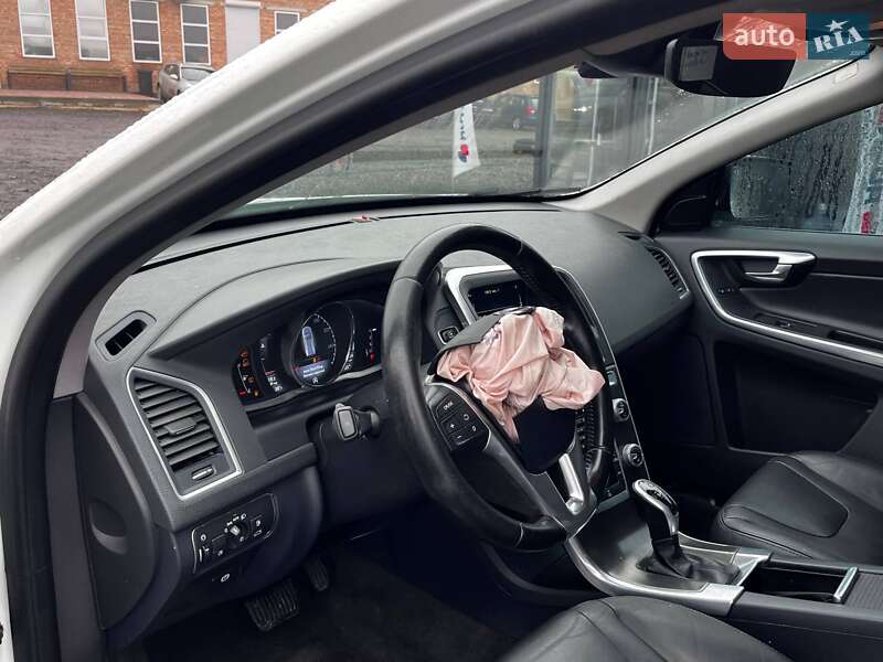 Внедорожник / Кроссовер Volvo XC60 2015 в Луцке