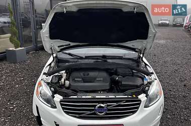 Внедорожник / Кроссовер Volvo XC60 2015 в 